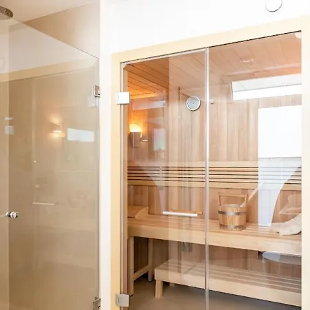 アパートホテル Intermar &