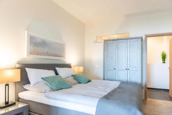 Aparthotel Intermar & *